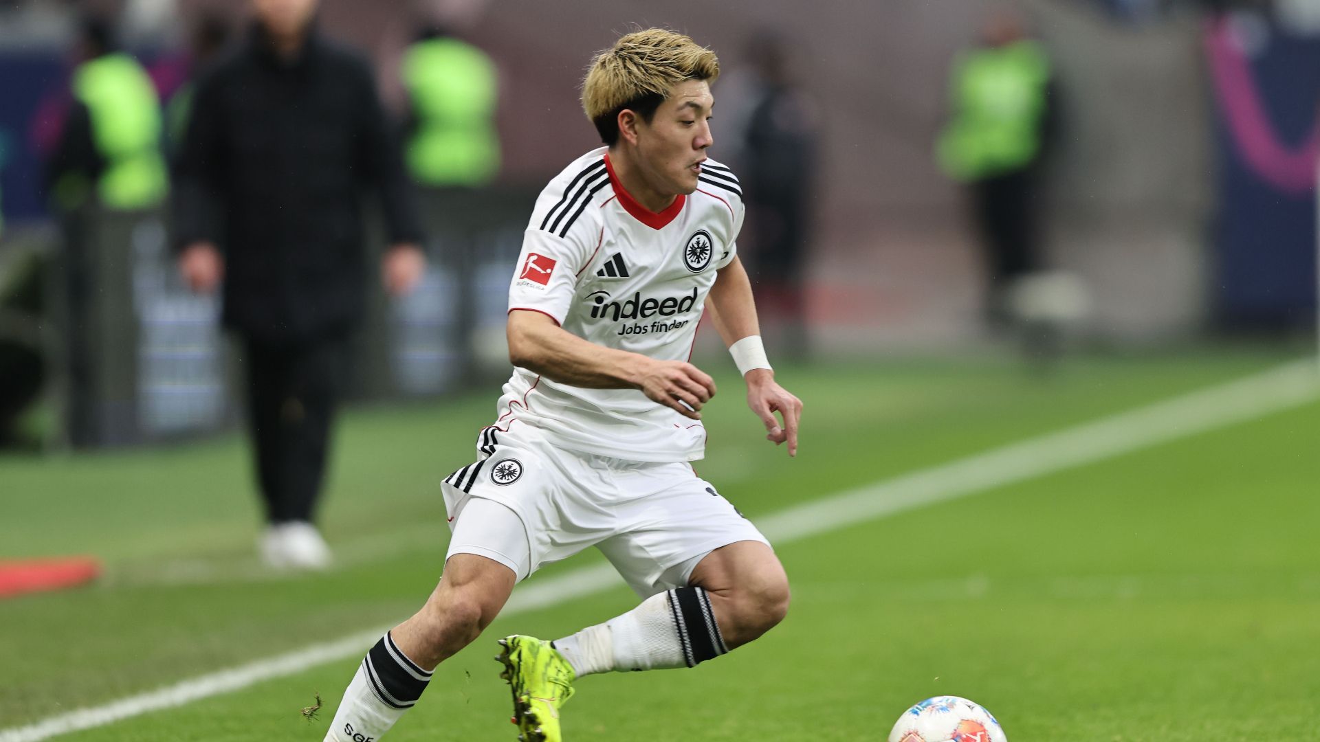 堂安律の復活はフランクフルト新監督次第？現地メディアが注目 | Goal